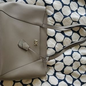 Michael Kors Maddie Pearl Grey Leather Tote